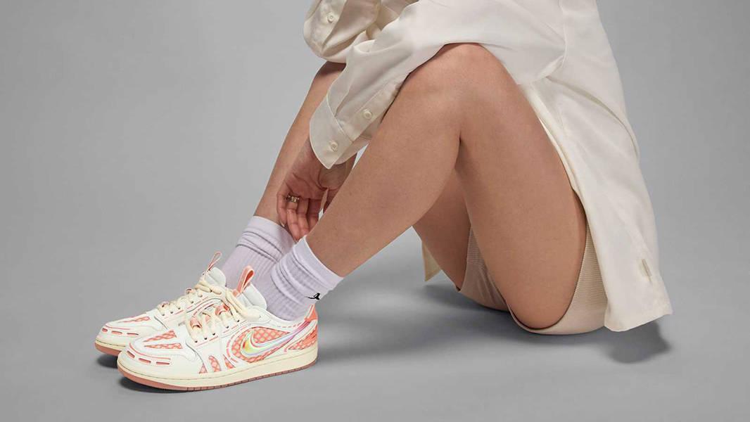 Air Jordan 1 Low Method of Make Sail Washed Coral HQ2186-180 on feet