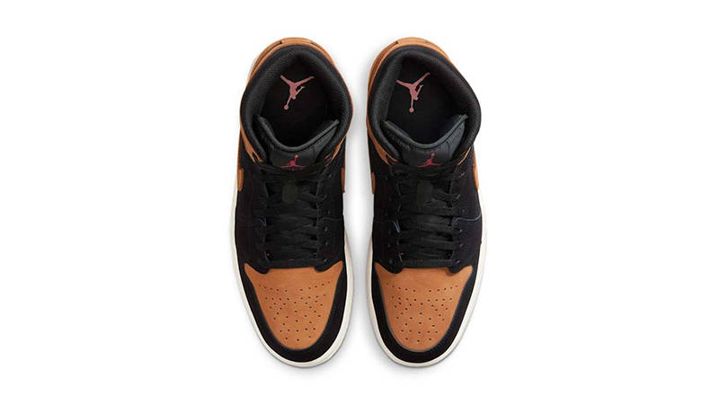 Air Jordan 1 Mid Black Flax HV4091-002 middle