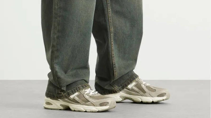 New Balance 740 Dark Olivine U740SA2 on foot