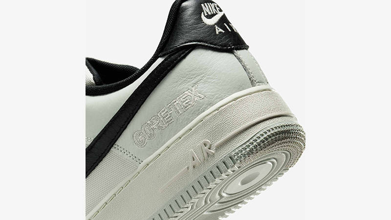 Nike Air Force 1 Gore-Tex White Black CK2630-004 heel