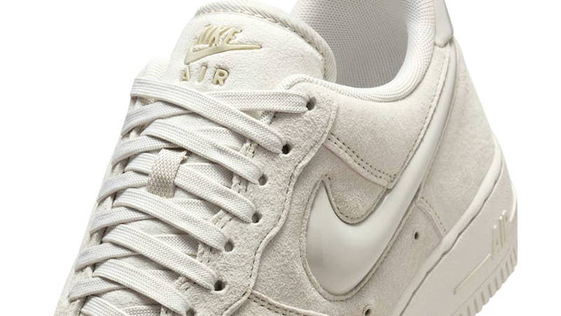 Nike Air Force 1 Low Light Orewood Brown HV4406-001 tongue