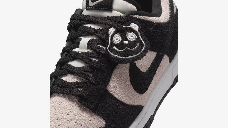 Nike Dunk Low Panda Suede IB2990-100 tongue