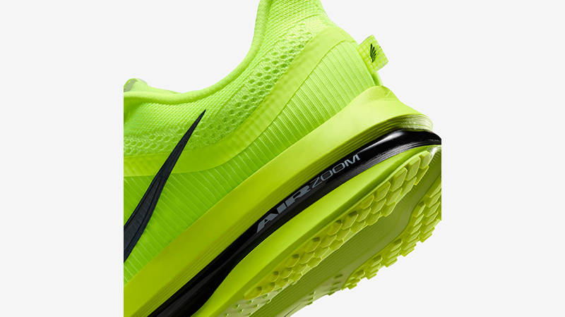 Nike Pegasus Premium Volt HQ2592-700 heel