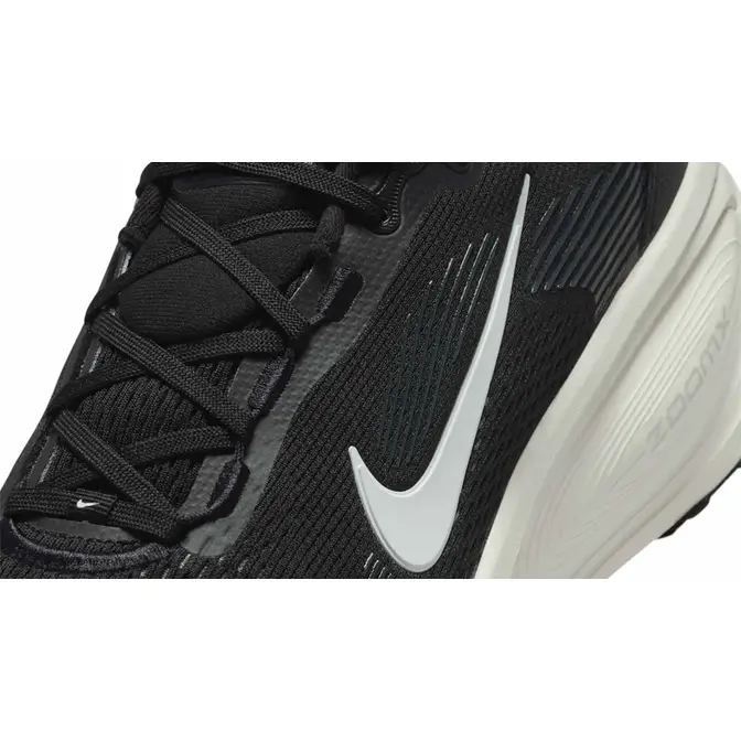 Nike Vomero 18 Black Coconut Milk Extra Wide Side