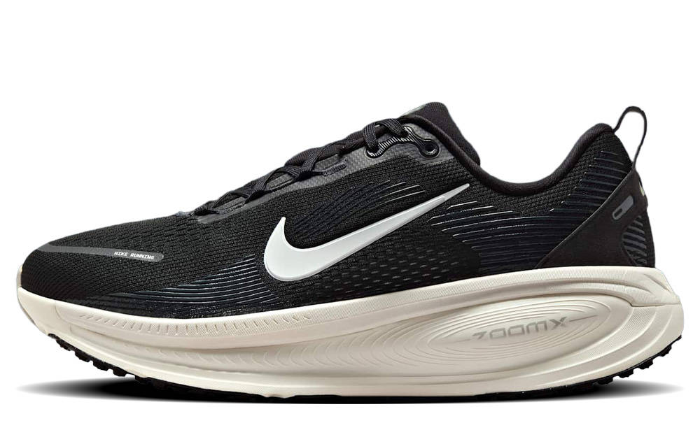 Nike Vomero 18 Black Coconut Milk Extra Wide
