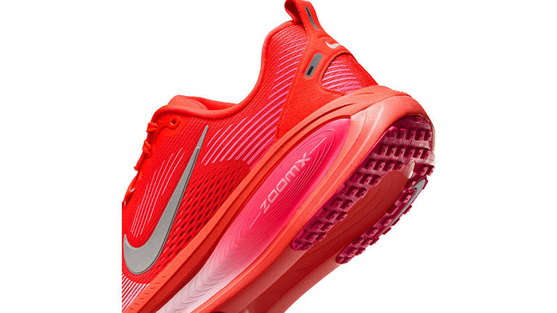 Nike Vomero 18 Bright Crimson Hyper Pink HM6804-603 heel