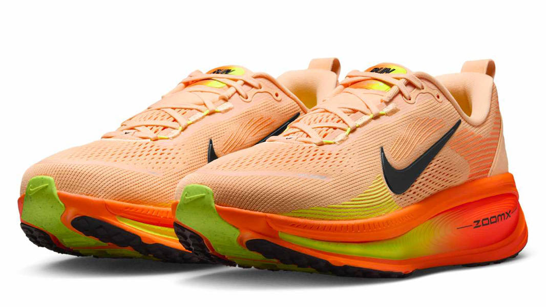 Nike Vomero 18 Orange Chalk Black Volt Front