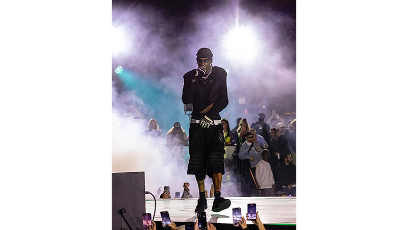 Travis Scott x Jordan Jumpman Jack Triple Black on foot