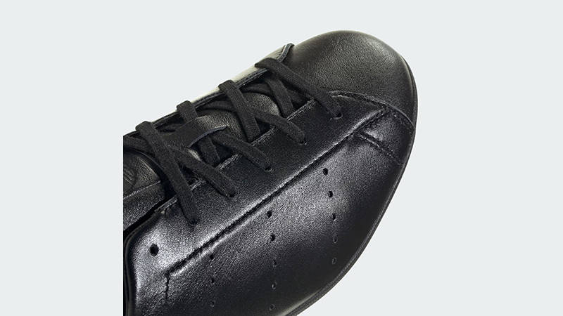 adidas Stan Smith Lo Pro Black Carbon JR6010 toe