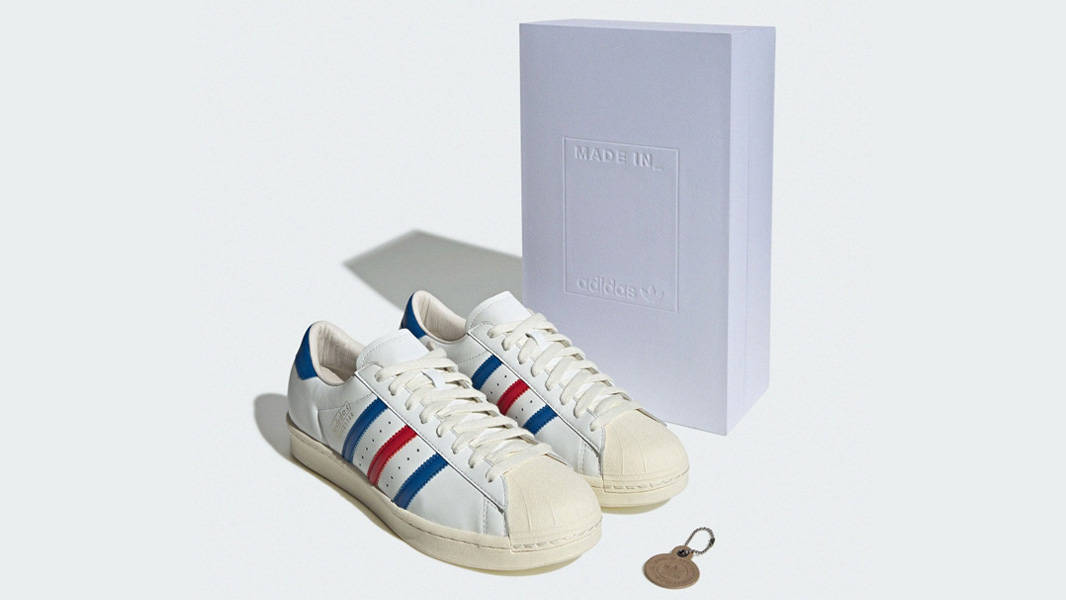 adidas Superstar Vintage White Blue Front