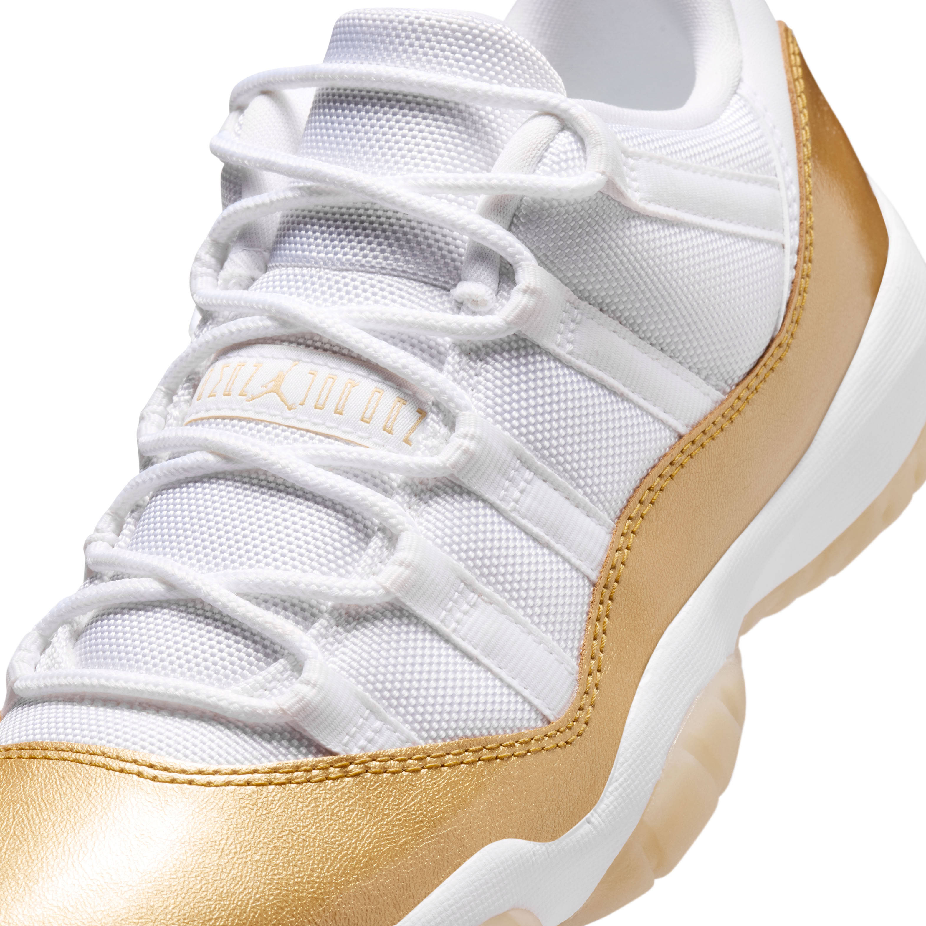Air Jordan 11 Low Mothers Day Detail
