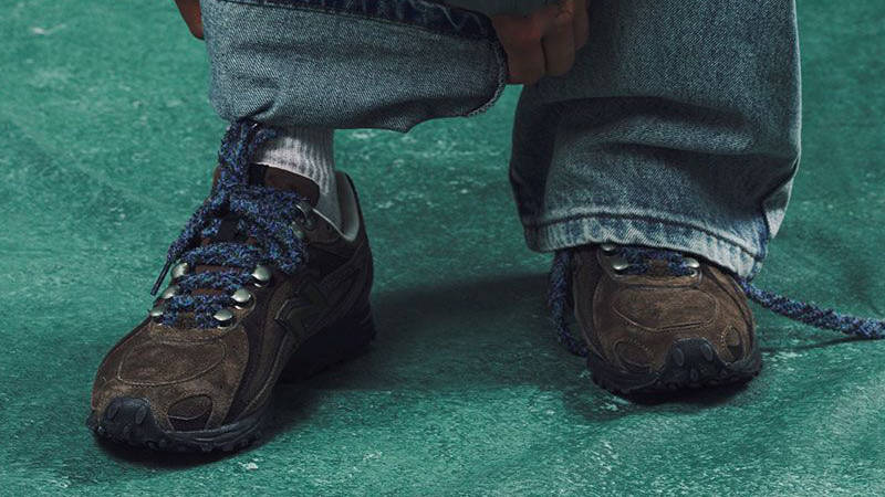 BASKETCASE x New Balance 204L Brown Olive on foot side