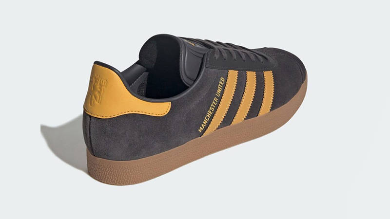 Manchester United x adidas Gazelle Black JR1410 back