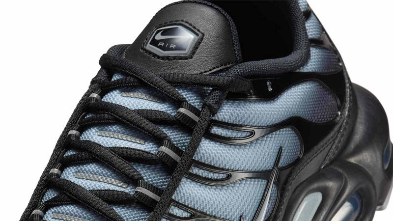 Nike TN Air Max Plus SE Black Wolf Grey Side