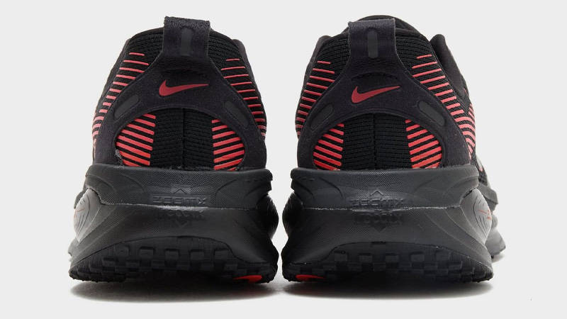 Nike Vomero 18 Black Red Back