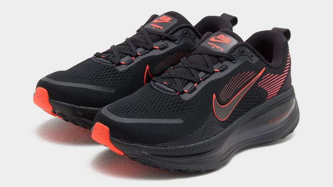 Nike Vomero 18 Black Red Front