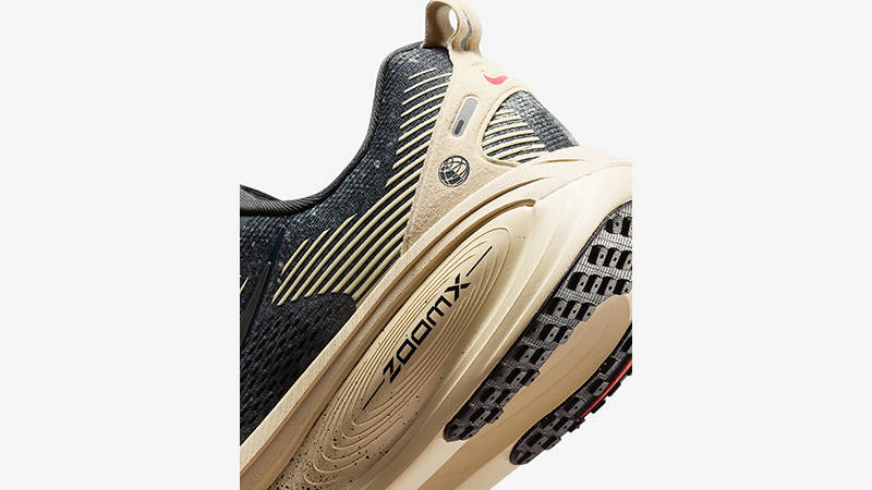 Nike Vomero 18 Oatmeal Black IH4114-140 heel