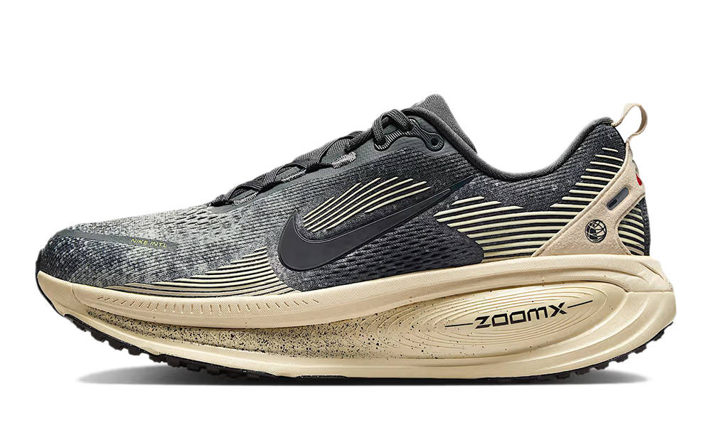 Nike Vomero 18 Oatmeal Black