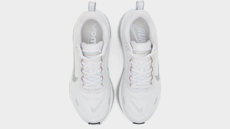 Nike Vomero Plus Vast Grey Metallic Silver Middle