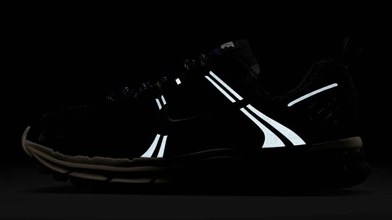 Nike Zoom Vomero 5 GS Black Soft Pearl IB5853-001 in dark