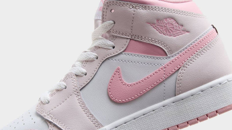 Air Jordan 1 Mid GS Pearl Pink White Closeup