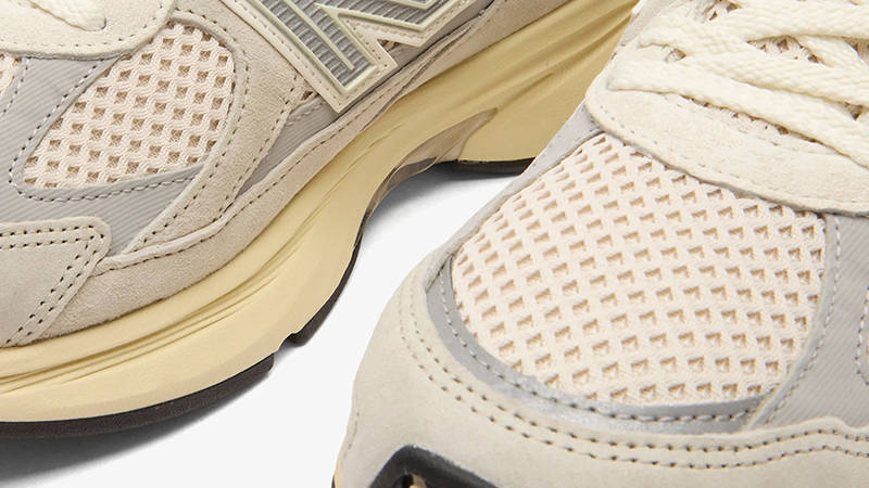 END x New Balance 2010 Moonbeam U2010SNB closeup