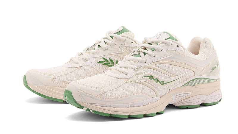 END x Saucony ProGrid Omni 9 Olive Branch front