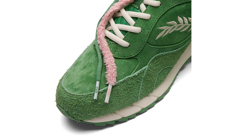 END x Saucony Shadow 6000 Olive Branch toe