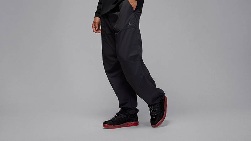 jordan raging bull on feet