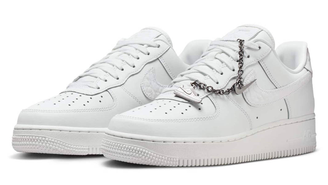 Nike Air Force 1 07 Low Summit White Metallic Silver Front