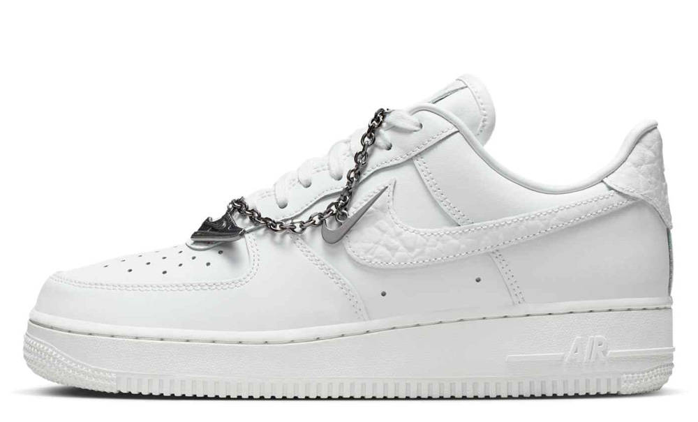 Nike Air Force 1 07 Low Summit White Metallic Silver
