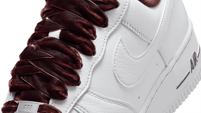 Nike Air Force 1 Low Velvet Lace Brugundy Crush HV4403-600 Detail