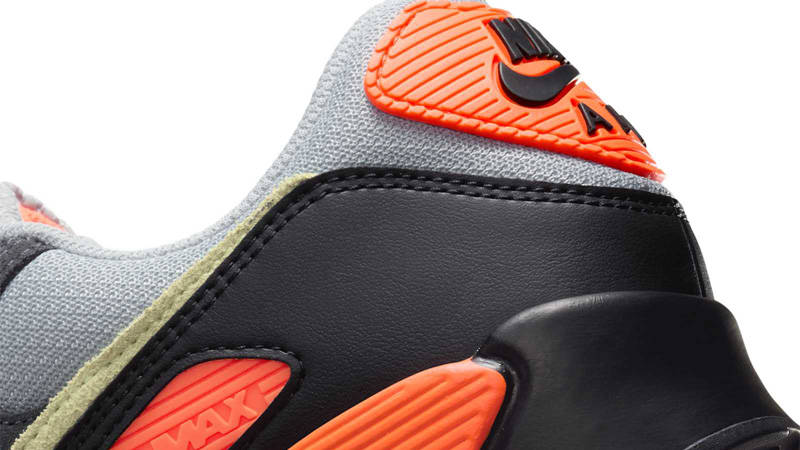Nike Air Max 90 Smoke Grey Hyper Crimson Closeup