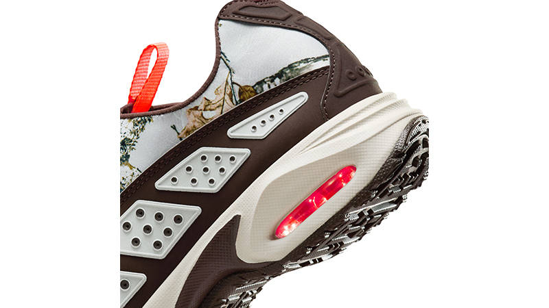 Nike Air Max SNDR Realtree Brown heel