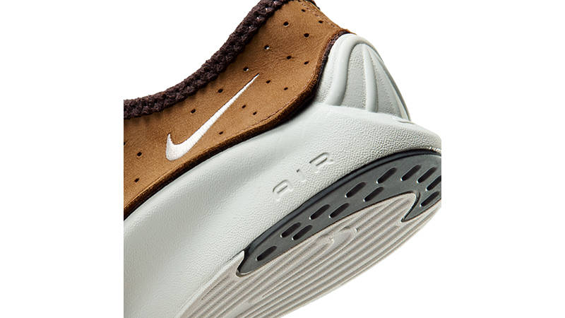 Nike Air Superfly Light British Tan HQ7955-201 heel