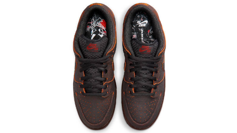 Nike SB Dunk Low Krampus Middle