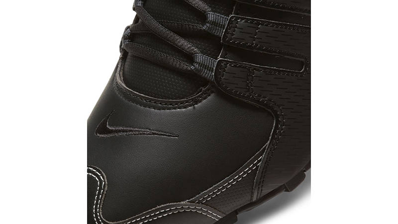 Nike Shox NZ Black Red 378341-017 toe