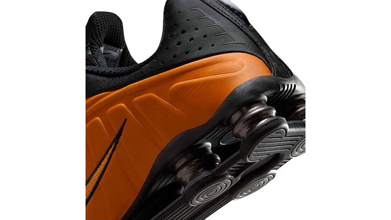 Nike Shox R4 Bright Ceramic Black HQ1988-800 heel