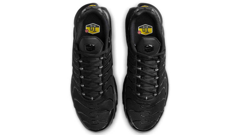 Nike TN Air Max Plus Triple Black Womens Middle