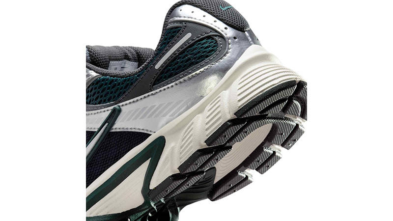 Nike V5 RNR Seaweed Silver HQ7901-300 heel