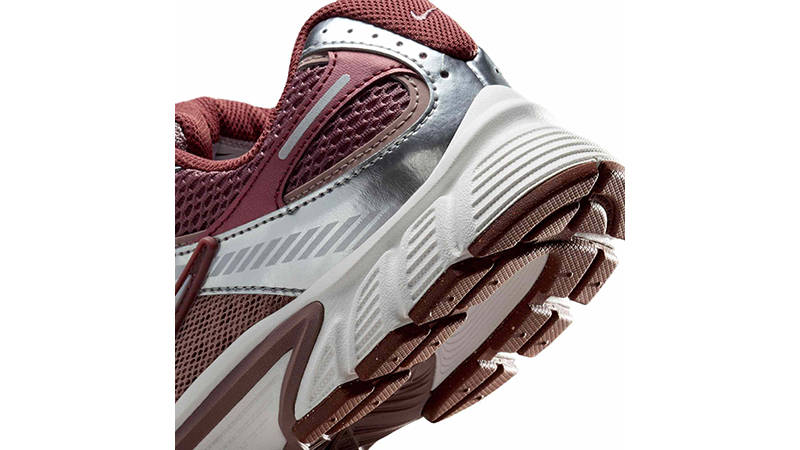 Nike V5 RNR Smokey Mauve Sepia HQ7901-200 heel