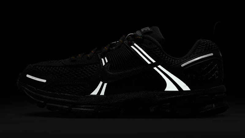 Nike Zoom Vomero 5 GS Dark Smoke Grey IB3812-001 in dark