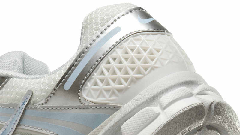 Nike Zoom Vomero 5 Pure Platinum Celestine Blue Closeup