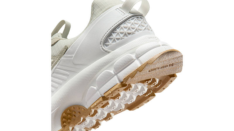 Nike Zoom Vomero 5 Roam Winterized Sail Gum HQ2181-100 heel