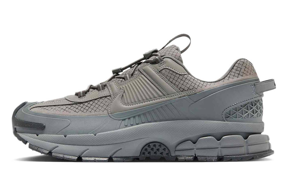 Nike Zoom Vomero Roam Metallic Pewter Cool Grey HV6901-001