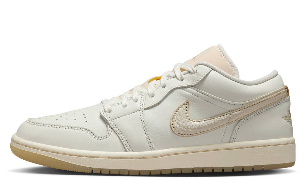 Air Jordan 1 Low SE Metallic Team Gold