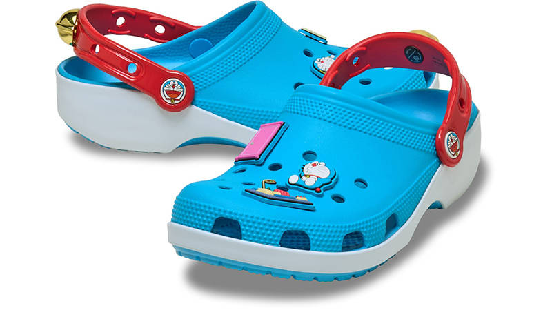 Doraemon x Crocs Classic Clog Blue 211691-90H front