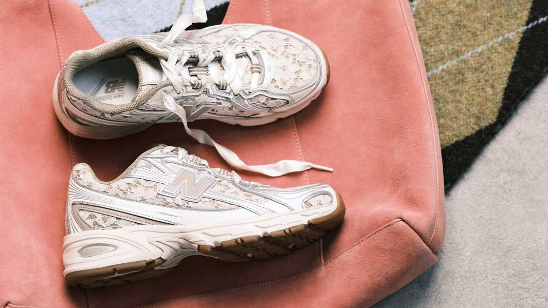 New Balance 740 Lace Beige Lifestyle
