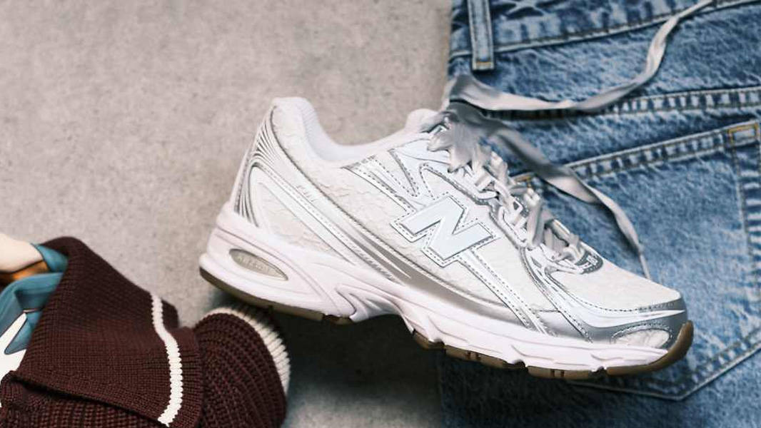 New Balance 740 Lace Ivory Lifestyle