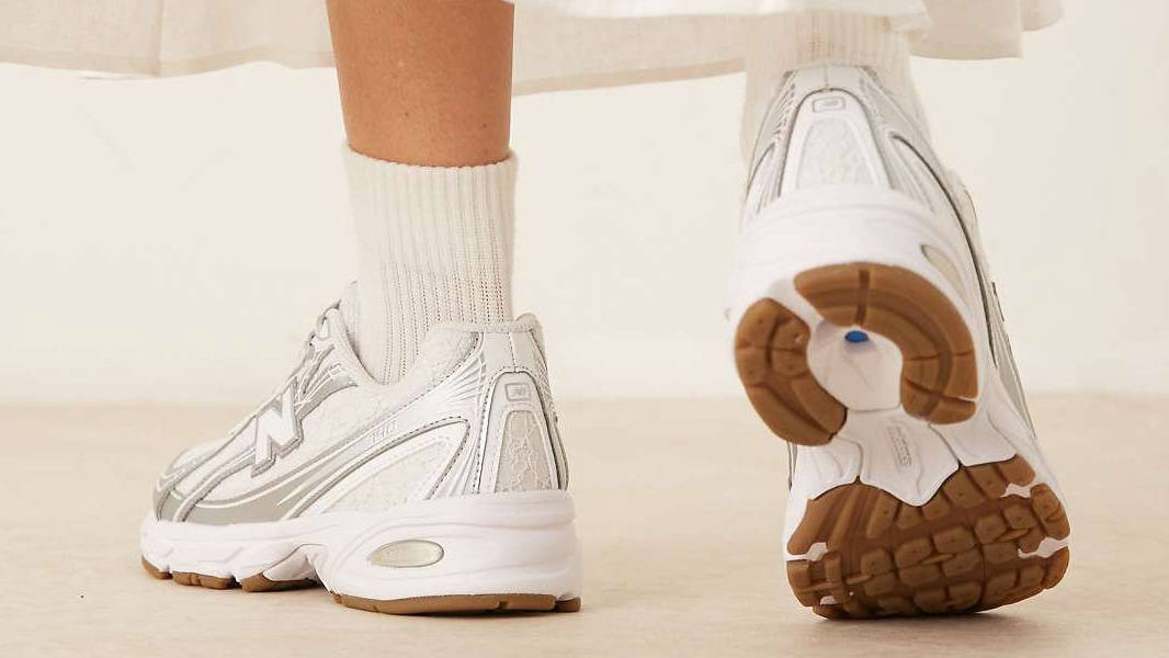New Balance 740 Lace Ivory On Foot Back